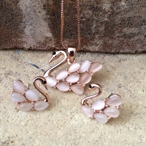Victoria Perez Collection Jewelry - SWAN SET | 14K ROSE PLATED & CRYSTALS